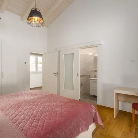 Aria Villa
