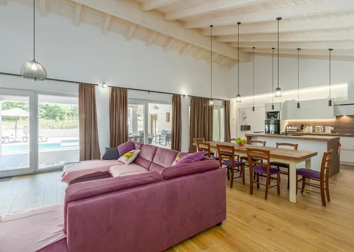 Aria Villa Bibici